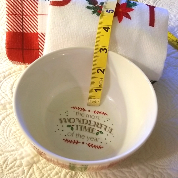 Christmas trio; towels and bowl - Picture 6 of 6